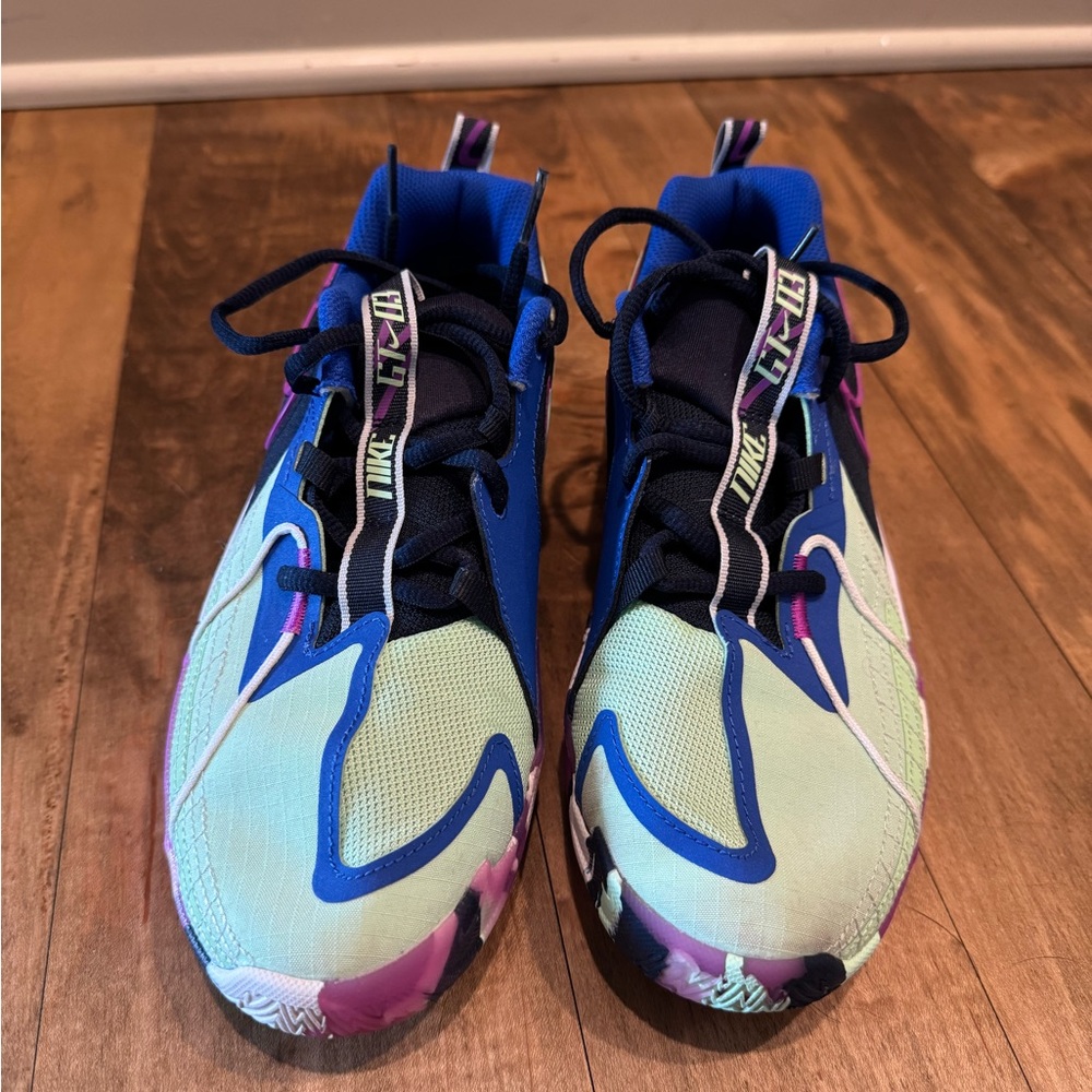 Nike GT cut 3 basketball shoes